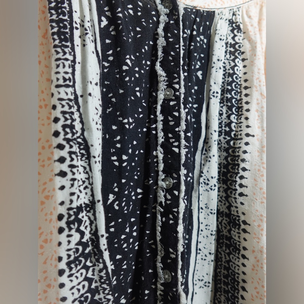 Free People “Days of Romance” Black and Cream Oversized Patterned Blouse Small - Picture 6 of 8